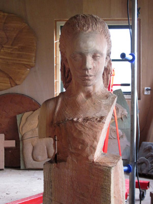 wooden portrait bust of your children or grandchildren as an alternative for bronze