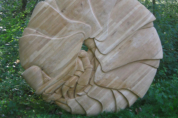 relief-paneel van opgerolde pissebed-eikenhout